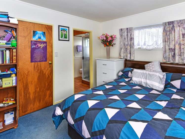 176 Carnoustie Drive Wattle Downs_5