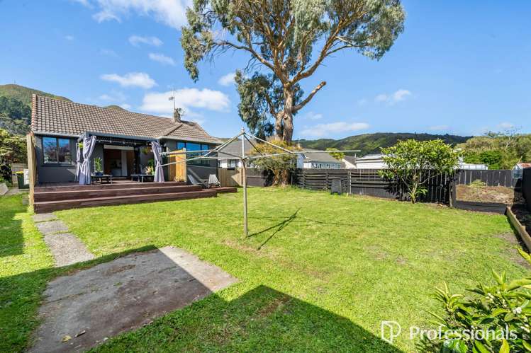 86 Wilkie Crescent Naenae_16