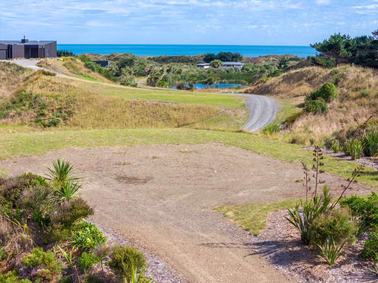 55 Reay Mackay Grove Waikawa Beach_2