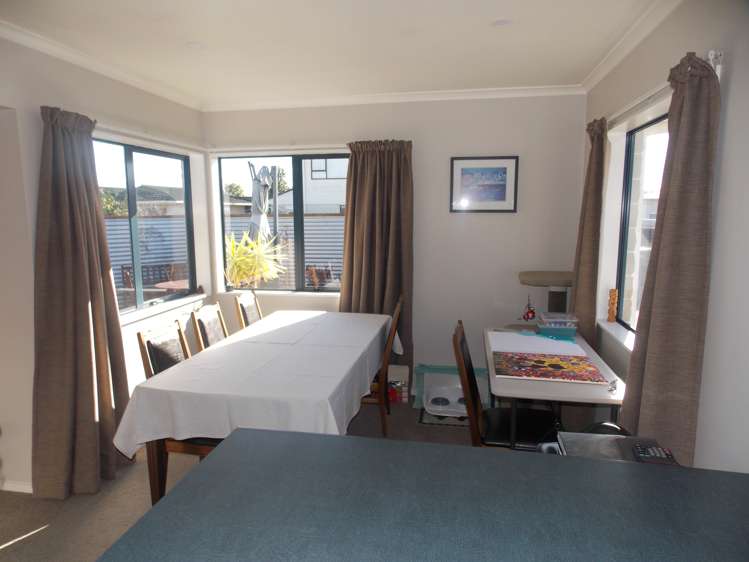 32 Somerset Crescent Highbury_7