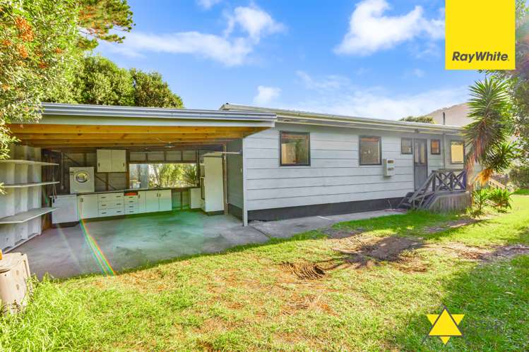 276 Bethells Road Bethells Beach_12