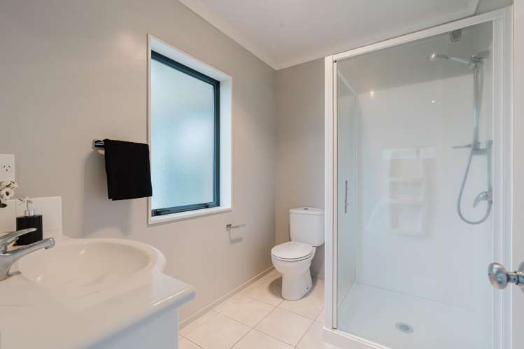 29 Somerton Drive Huntington_18