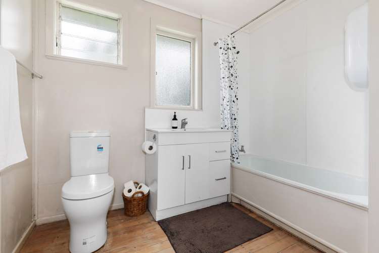 18 Garrick Place Pukehangi_11