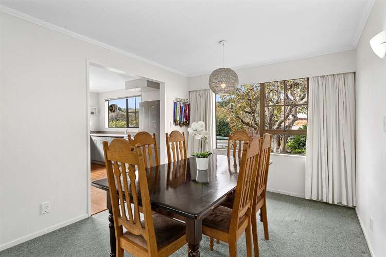 32 Collins Avenue Tawa_6