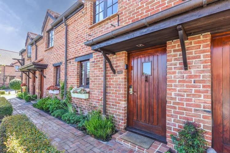 3/6 Quiet Woman Way_0