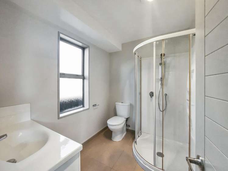 1 Crocus Lane 500081_5