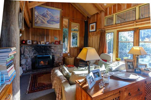 211 Blandswood Road Mesopotamia_1