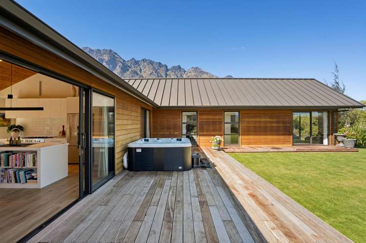 4 Durness Court Jacks Point_1