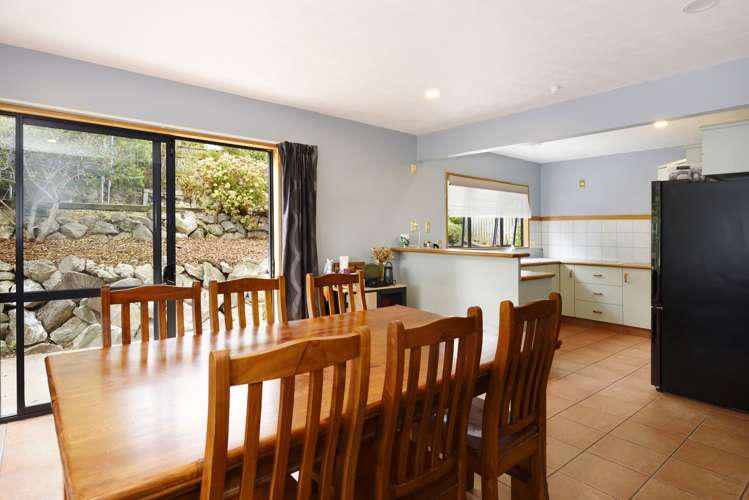 35 Olympus Way Richmond_7