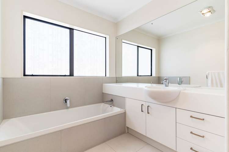 17 Heyington Way East Tamaki Heights_29