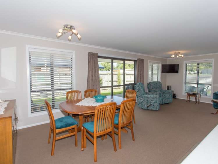 23 Sherwood Place Springvale_16