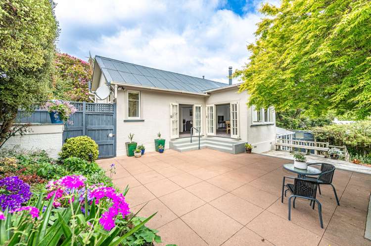 1 Brassey Road Saint Johns Hill_0