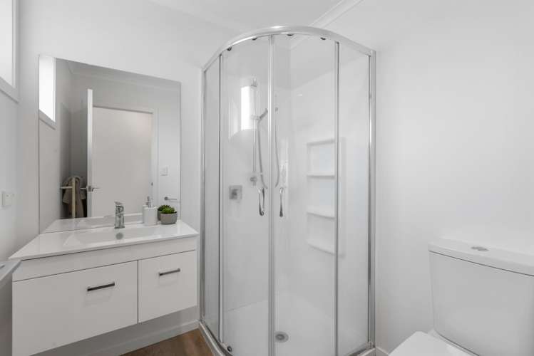 69a Pakanga Grove Pyes Pa_11