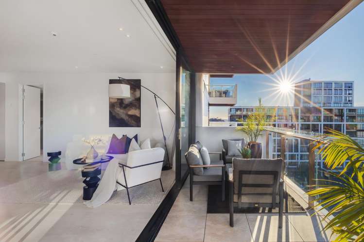 702/141 Pakenham Street_1