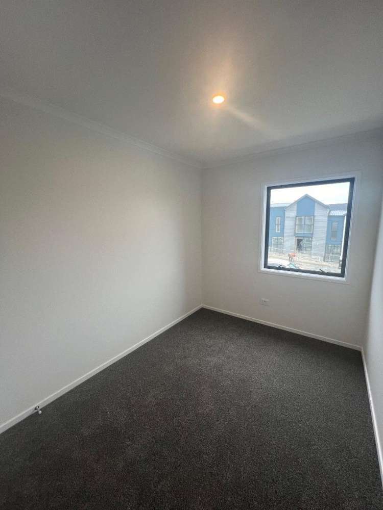 27A Henry Tayler Rise Milldale_8