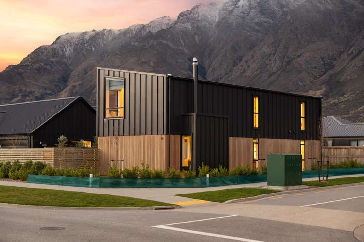 69 Howden Drive Jacks Point_32