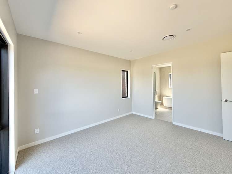 17 Tukutata Crescent Milldale_9