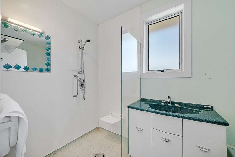 2 Ruthken Crescent Springlands_12