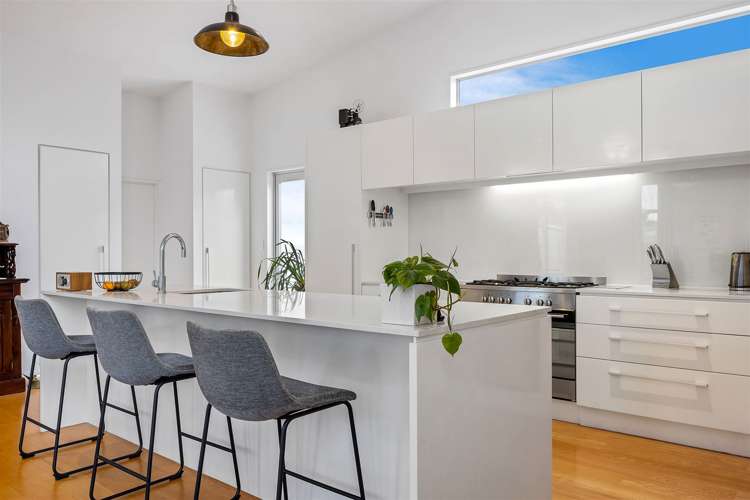 8 Koromiko Street Saint Martins_7