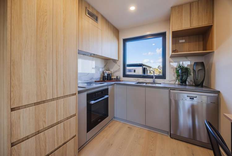 15 Kaaramuramu Lane Mangere Bridge_7