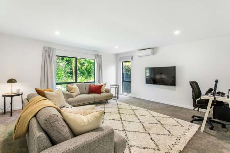 33a Luplau Crescent Cockle Bay_11