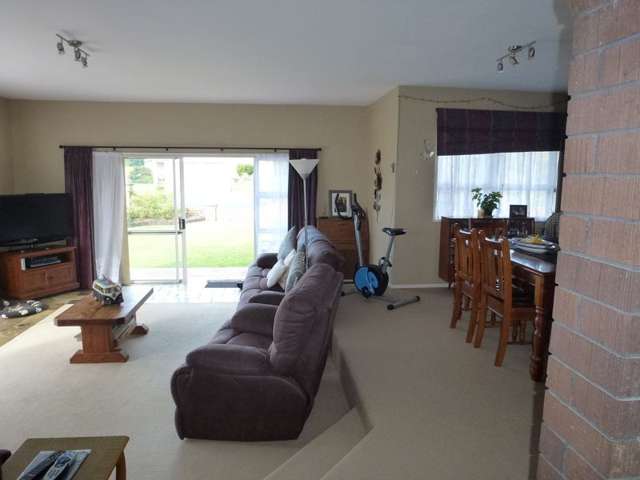 54 Young Street Morrinsville_3