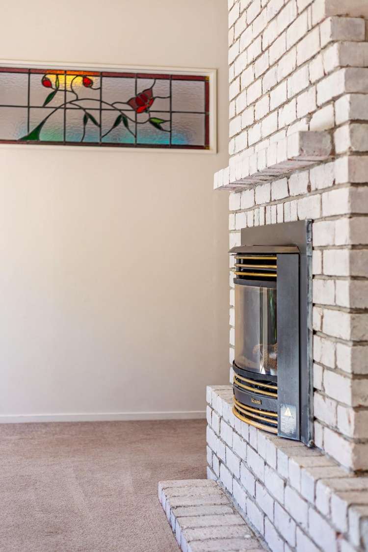 16 James Cook Drive Whitby_5