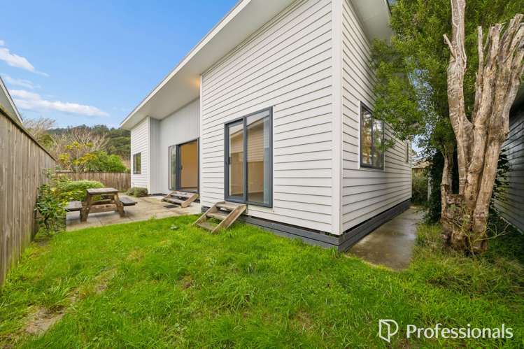 15A Burden Avenue Wainuiomata_18