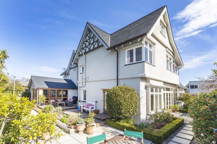 39 Holly Road Merivale_31