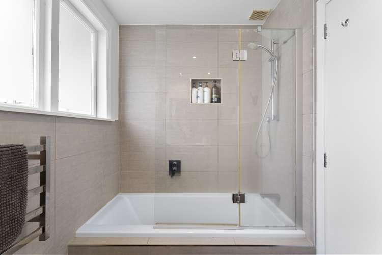 17 Fernwood Place Wai O Taiki Bay_11