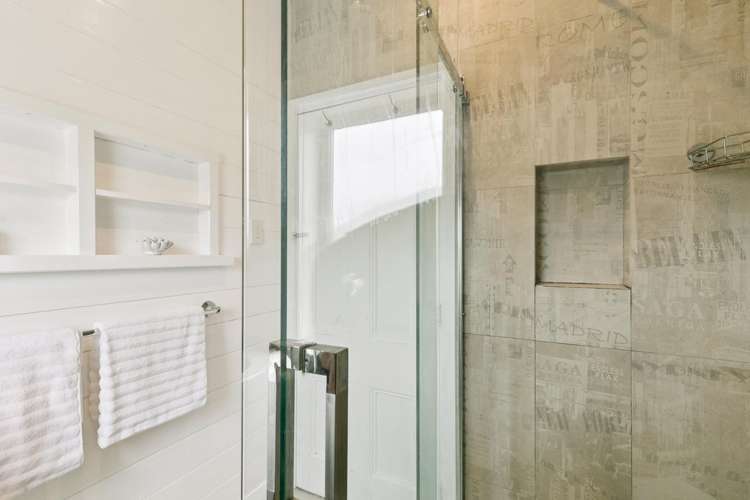 51 Scarborough Terrace Mount Victoria_21