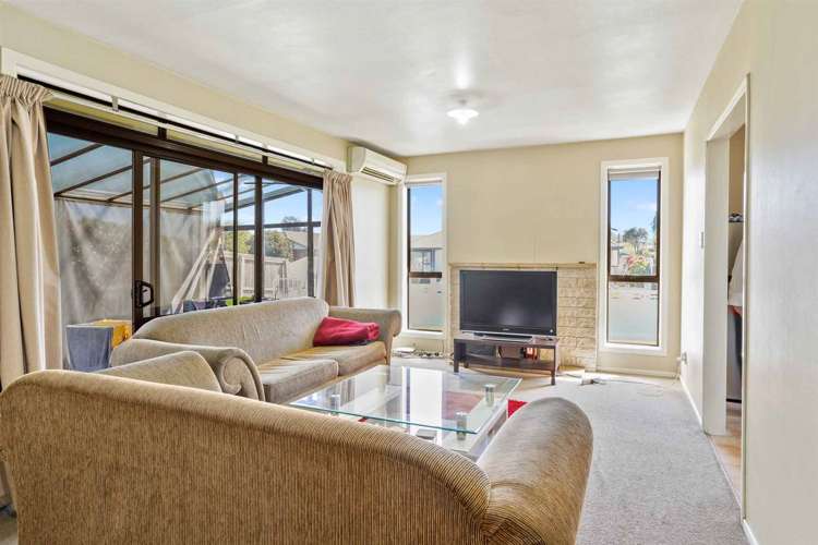 74 Denise Crescent Hornby_13