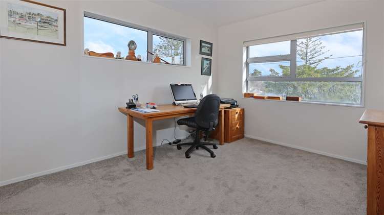 114 Lake Panorama Drive Henderson Valley_27