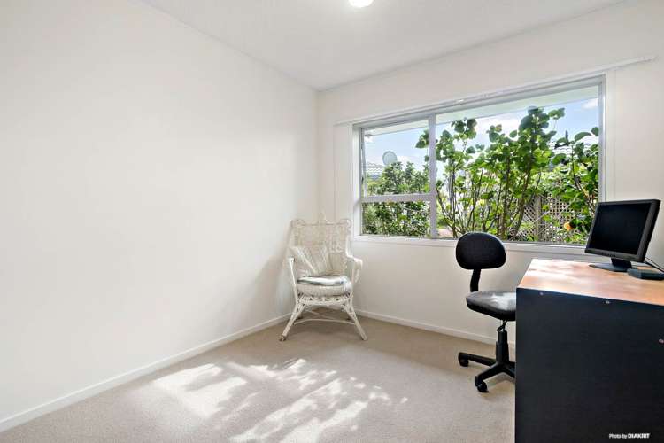 23/10 Gerard Way Saint Johns_9