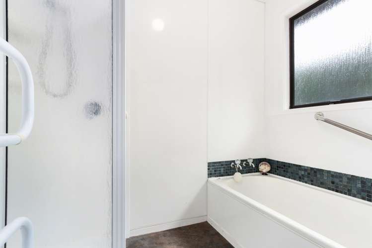 197 Glengarry Road Glen Eden_17