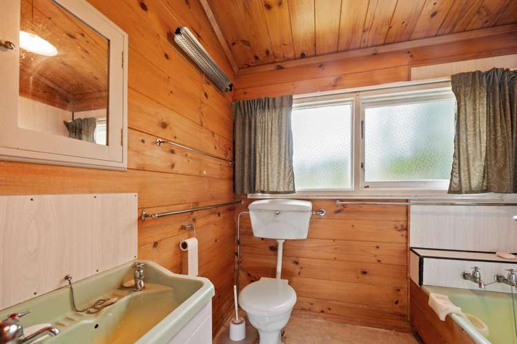 17 Exeter Place Tihiotonga_7