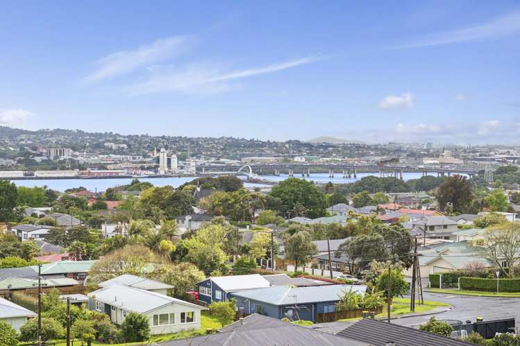 6 Conifer Lane Mangere Bridge_30