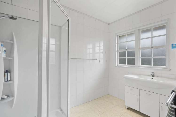 5 Imatra Place Sunnyhills_13