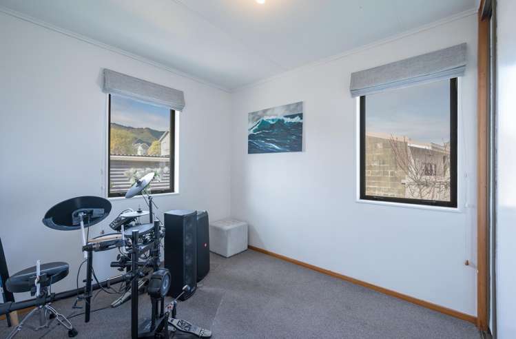 8 Challies Way Richmond_11