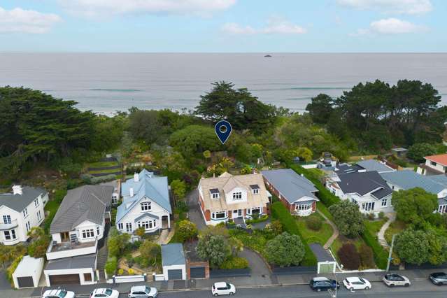 Beachside vibe and living – Primo location