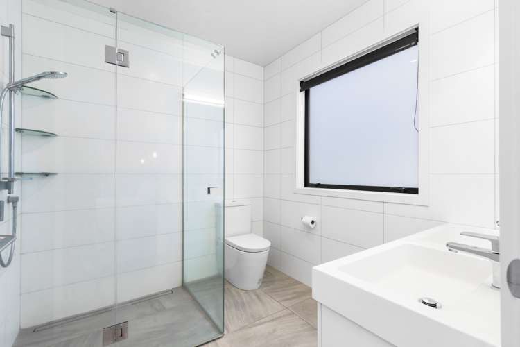 747b River Road Chartwell_11