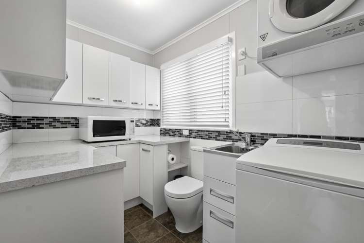 122 Ngamotu Road Spotswood_19