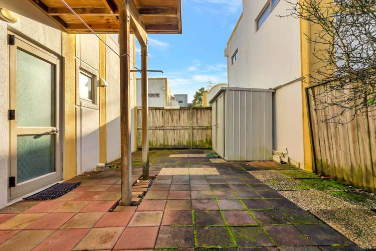 1/4 Ambrico Place New Lynn_15