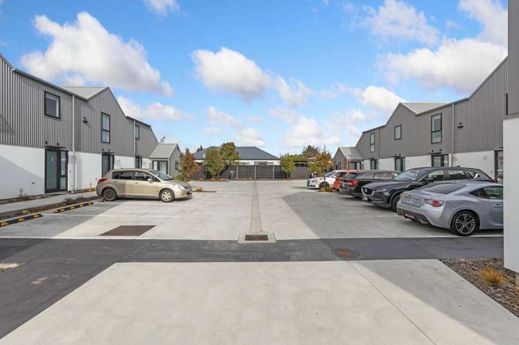 1/32 Frederick Street Waltham_14
