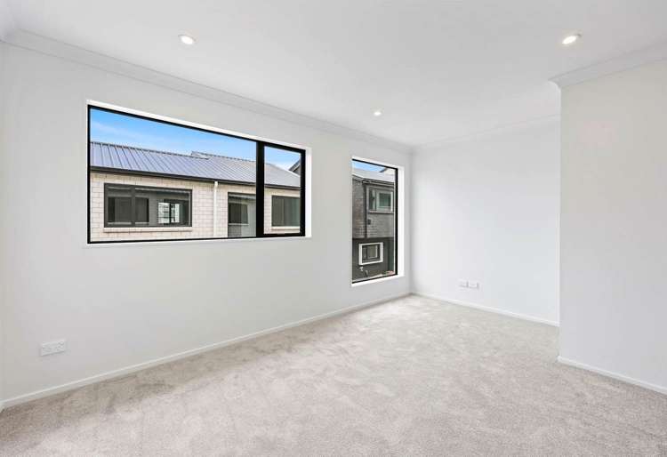 73E Royal Road Massey_5