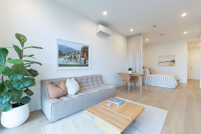 Brand new apartment, 10 mins from the CBD
