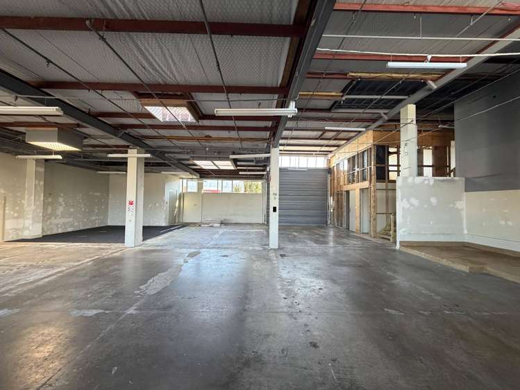 Part, 40 Bouverie Street Petone_3