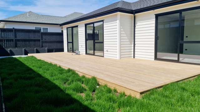 6 Hannah Lane Wainui_1