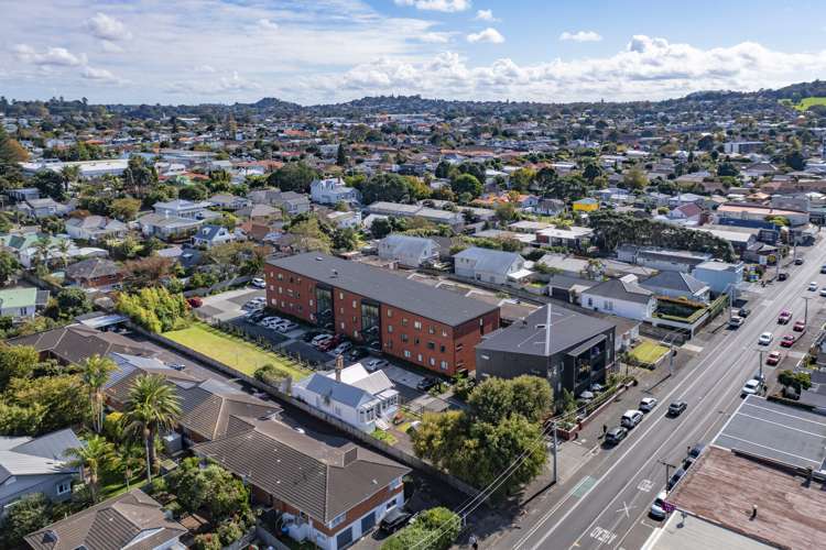 01/340g Onehunga Mall Onehunga_13