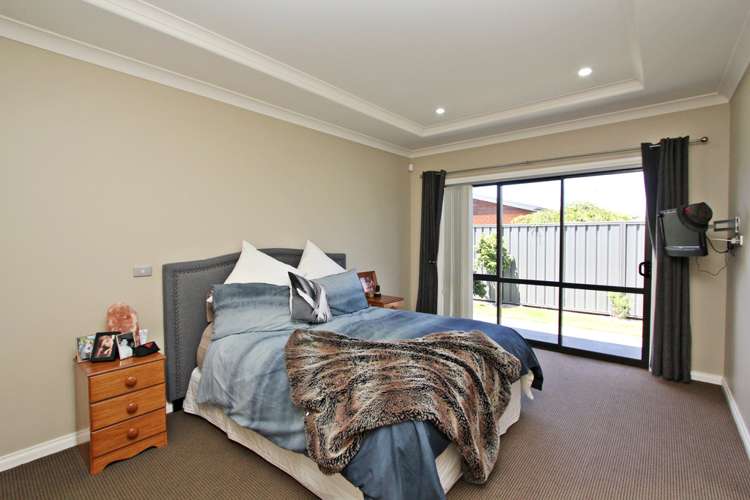 14 Portland Place Poraiti_6